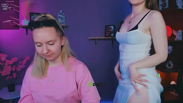 mila_glow1 webcam
