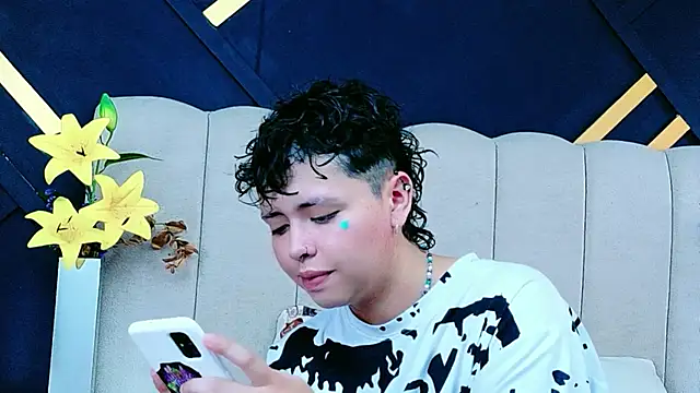 NikiEvanz webcam