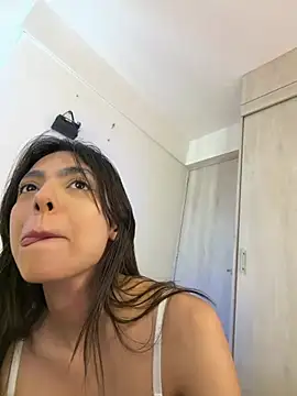 ZaraLuuv webcam