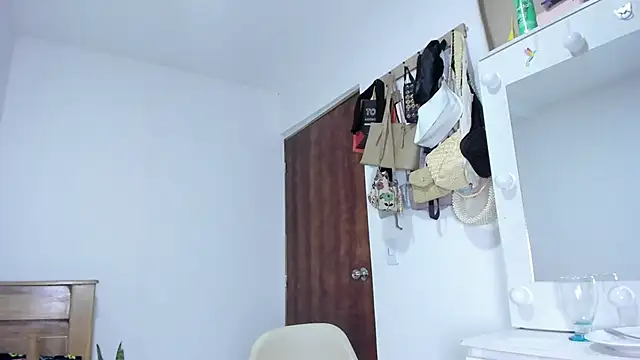 marywhitee__ webcam