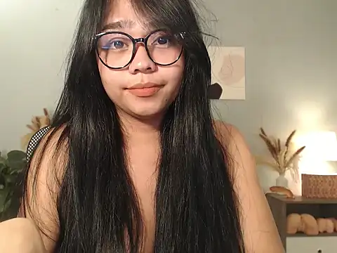 HotAsianGabby69 webcam