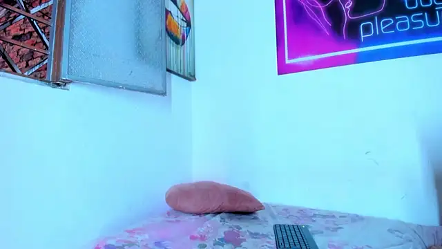 Pleasure_boys_hot webcam