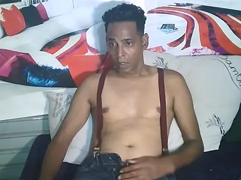 IndianHunk01 webcam