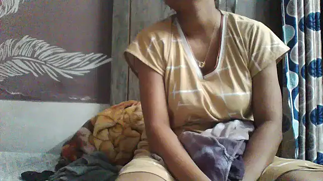 shalini_fire webcam