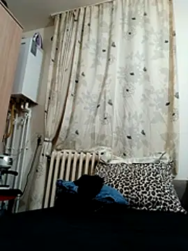 Virgin_Pussy_Love webcam