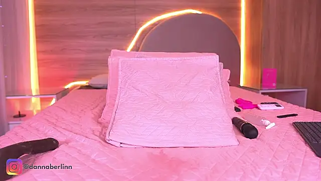 danna_berlin_ (F young) - control domi 10min