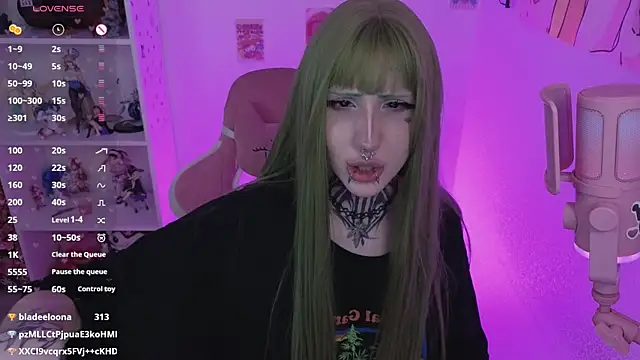 Nana_stolass webcam