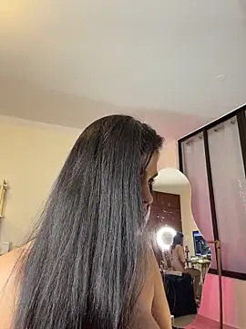 Antonella_Maxwell webcam