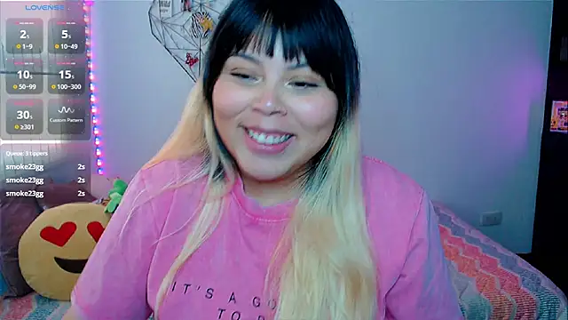 EllieMoonX webcam