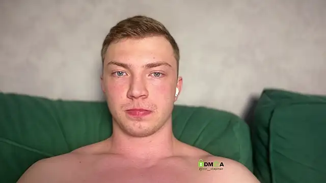 iron__chap webcam