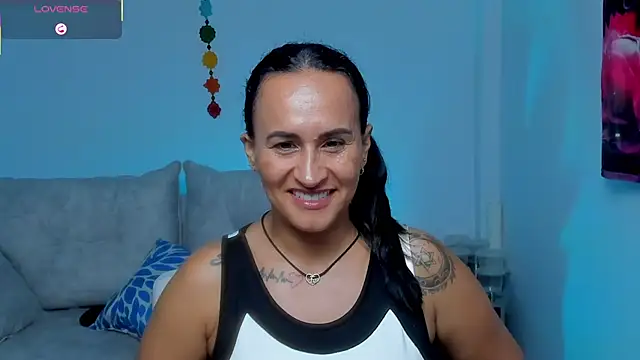 Sara_Charmy webcam