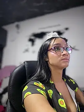 Isabella-Teen live sex cam