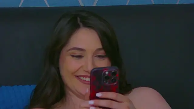 KassieWeins webcam