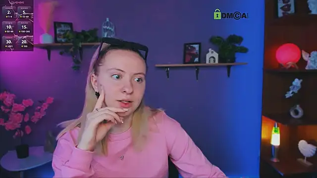 mila_glow1 webcam