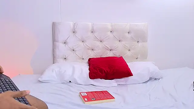 cassian_gold webcam
