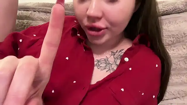 AlmaryKim webcam