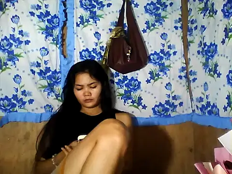 PinaySkinnyJust18 webcam