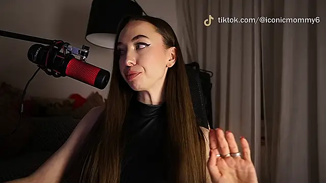 supreme_dominatrix webcam