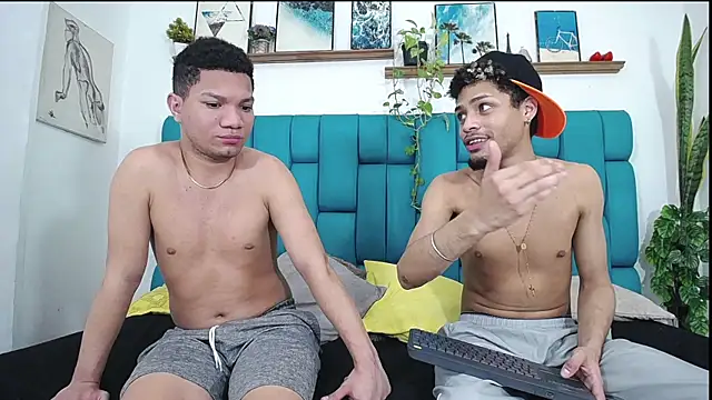 Lunar_Boys webcam