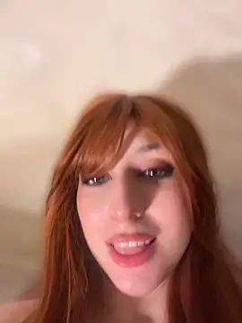 Avroraa_ webcam