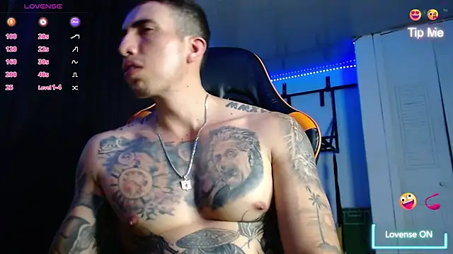 Adam_Hudsond webcam