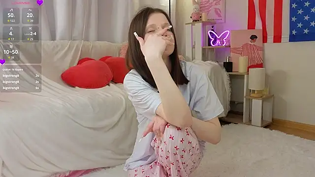 CarmaOlen live sex cam