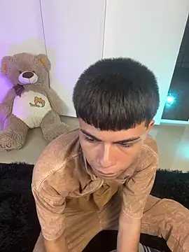 asher_young (M twink) - I'LL STAY IN MY BOXERS FOR 5 MINUTES