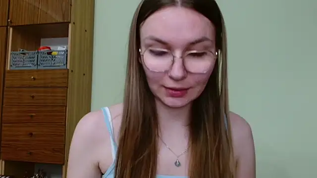LooveELLYx webcam
