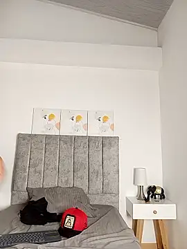 Dante_Knox webcam