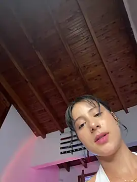 Ale_Lewis webcam