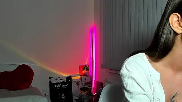 Andrea_Blossom webcam