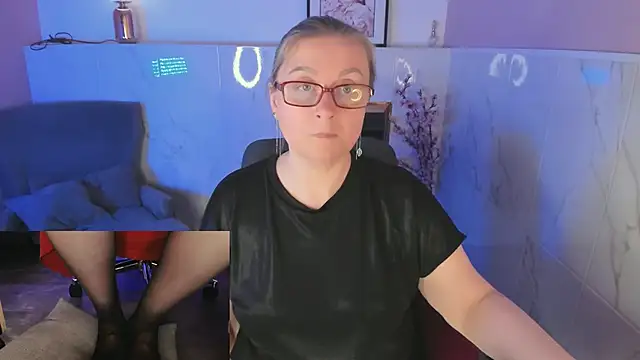 Alexandra_Kind webcam