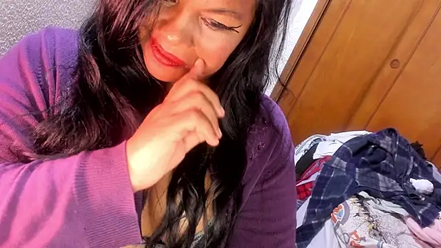 ebonycamelia webcam