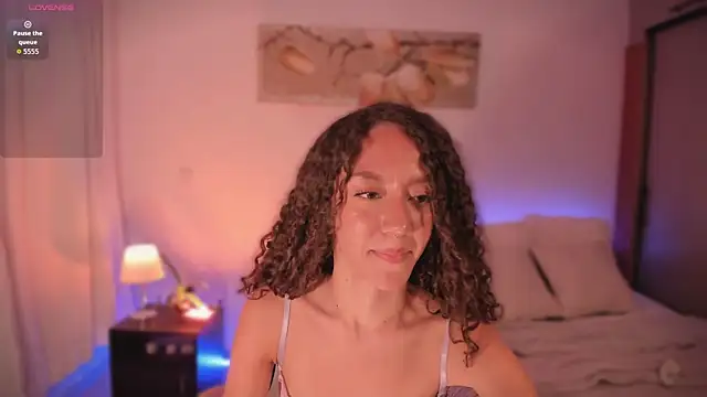 chloemoreti - ChloeMoreti's free webcam - UK Sex Cams