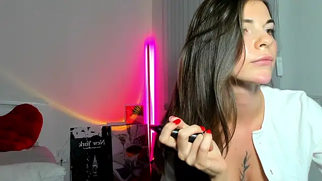 Andrea_Blossom webcam
