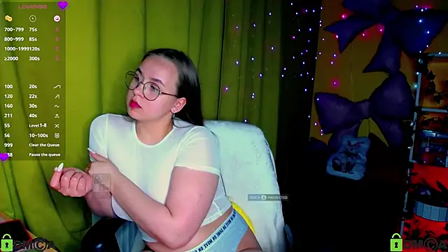 Lilysweet13 webcam