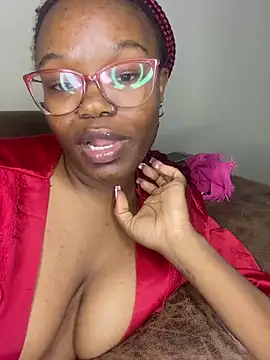 YummyMelanin117 webcam