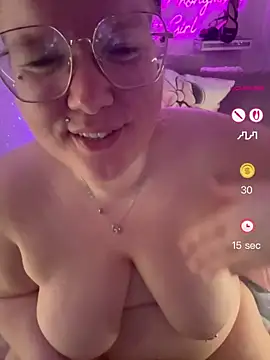 CurvyAnonymousGirl89 webcam