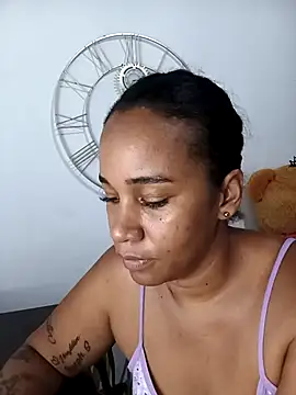 EbonyHorrny webcam