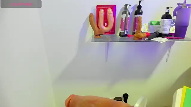 Alanna-sloppy webcam