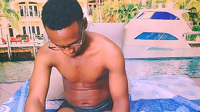 EbonyTiger69 webcam