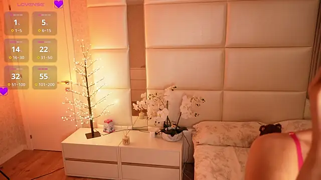 Lilly_Colins webcam