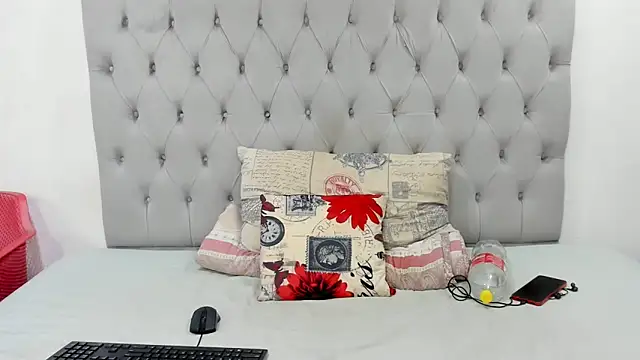 DarkBubble_xx webcam