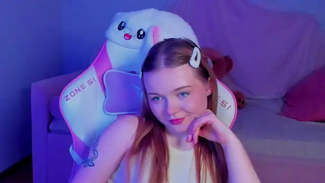 ElinaVale webcam