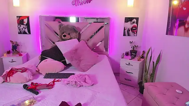 Karly_moon webcam