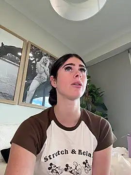 aus_queen's live cam