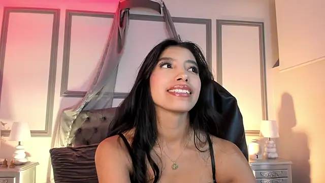 Tiffany_Low webcam