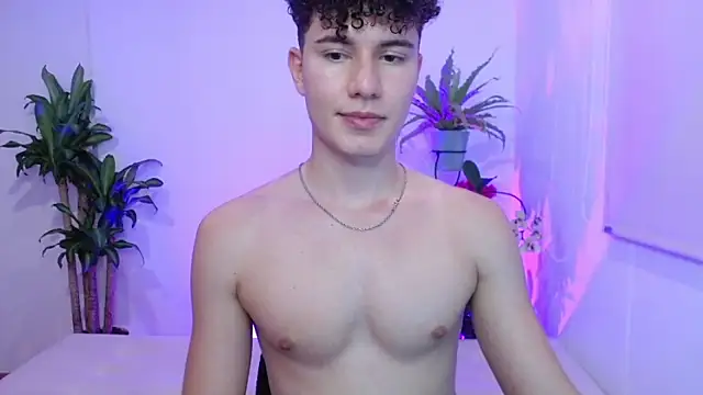 adrian_morelly live sex cam