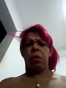 blondebitchlitle webcam