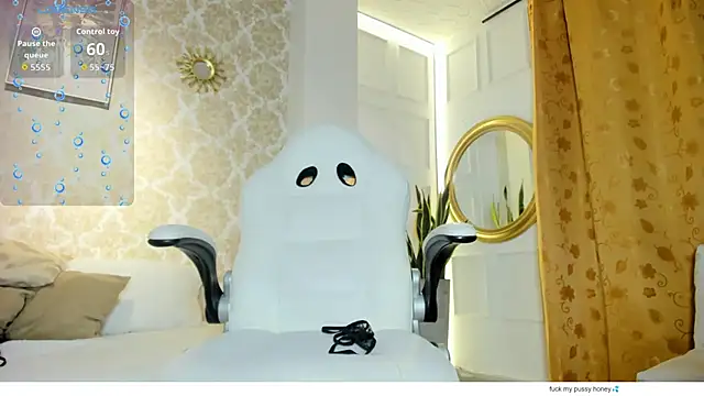 LilyThea webcam